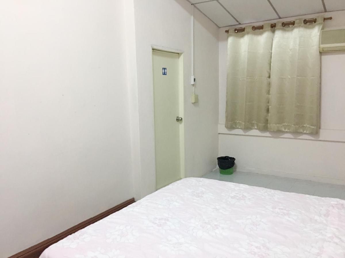 Jd Hostel Аюттхая Экстерьер фото